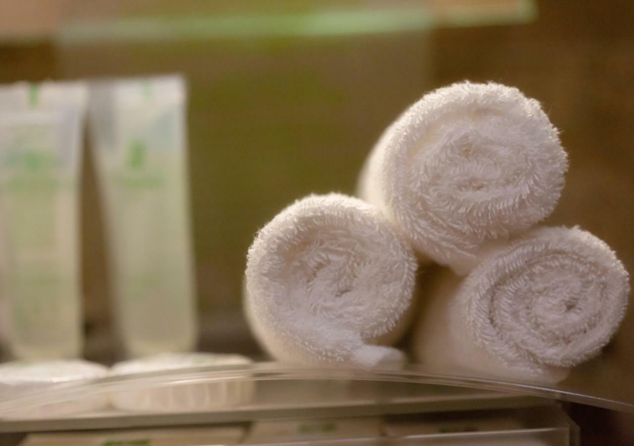 Holiday Suites Al Azizia Mekka Exteriör bild Cotton towels